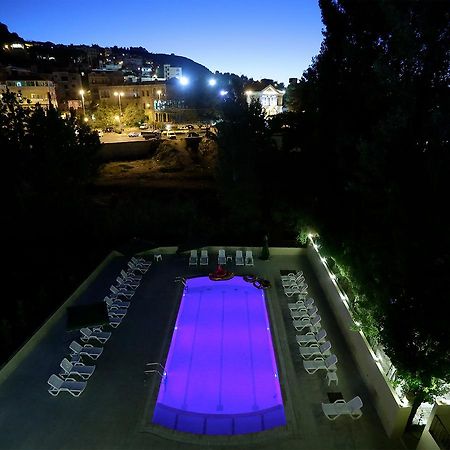Green Lake Hotel - Jezzîne エクステリア 写真