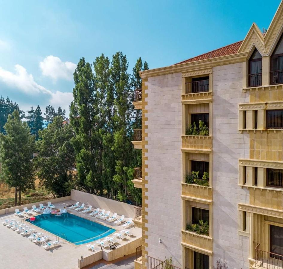 Green Lake Hotel - Jezzîne エクステリア 写真