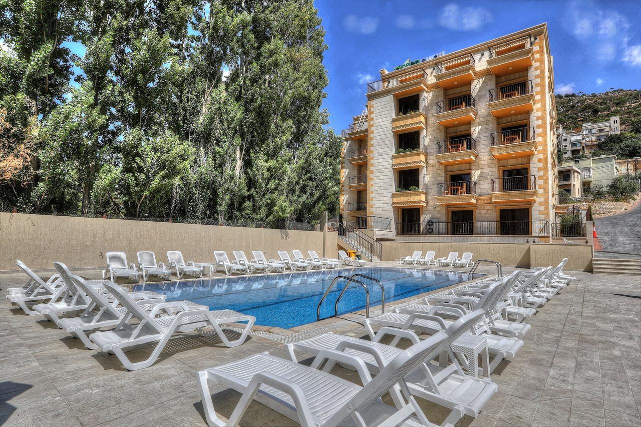 Green Lake Hotel - Jezzîne エクステリア 写真