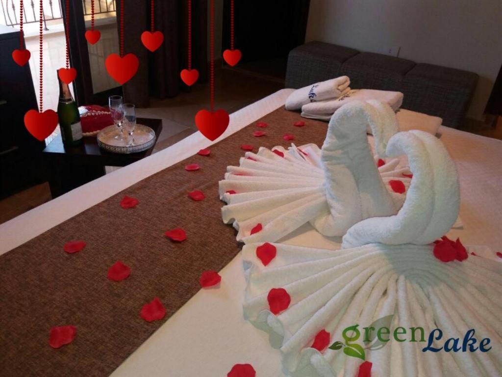 Green Lake Hotel - Jezzîne エクステリア 写真
